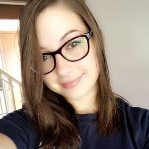 Meet your Posher, Chrissy